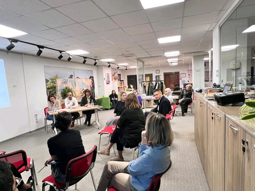 Doctoral students of Political Science  participated in a roundtable discussion titled "Microentrepreneurship in Cities: A Voluntary Decision or a Necessary Measure".